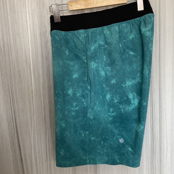 🥂HPLululemon men‘s T.H.E. Linerness 9” athletic running🏃 workout short Size L - Picture 17 of 17